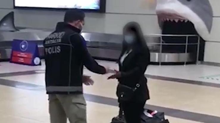 Bolivyadan getirdiği 4,5 kilo kokainle havalimanında yakalandı
