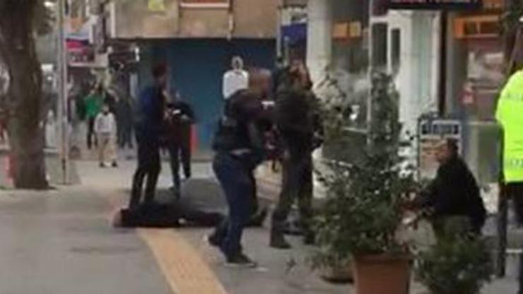 Diyarbakırda adliye çıkışı silahlı kavga: 1 ölü, 3 yaralı
