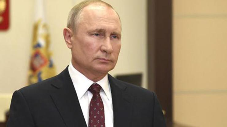 Putin: Sputnik V, Omicron varyantına karşı diğer aşılardan daha etkili