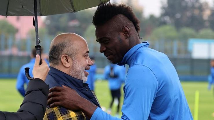 Mario Balotelliden Fatih Terim paylaşımı