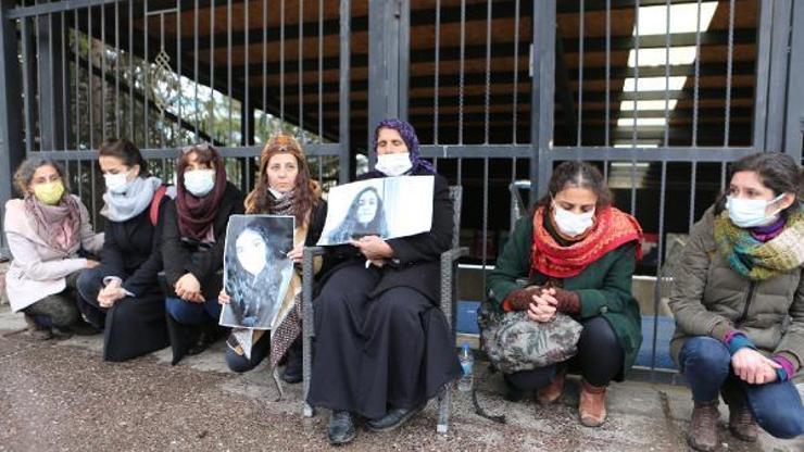 Gülistan Doku’nun ailesi adliye önünde eylem başlattı