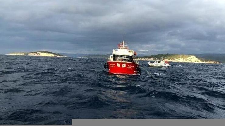 Sürüklenen balıkçı teknesini Sahil Güvenlik ekipleri kurtardı