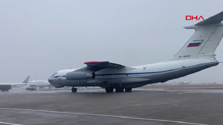 Rusyaya ait 9 askeri nakliye uçağı Kazakistana vardı