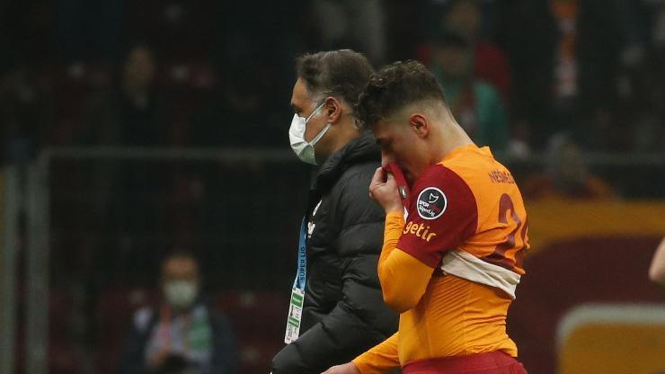 Galatasaraylı Işık Kaan ilk maçında sakatlandı Galatasaraylı Işık Kaan ilk maçında sakatlandı