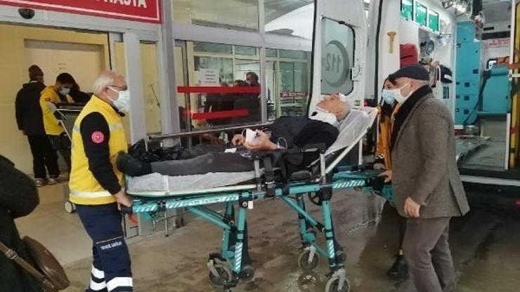 Adanada iki ayrı trafik kazası: 8 yaralı