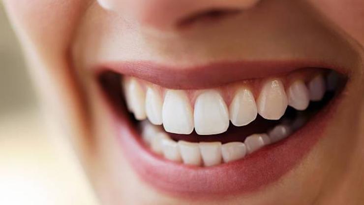 Dişleri beyazlatan doğal temizleyici