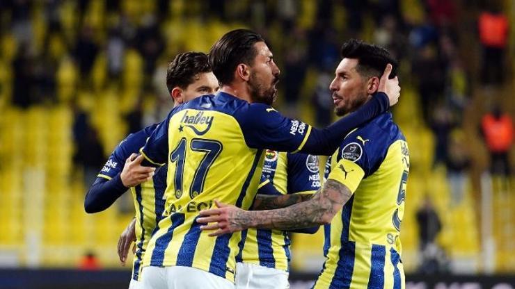 Fenerbahçe Altayı 2 golle yendi