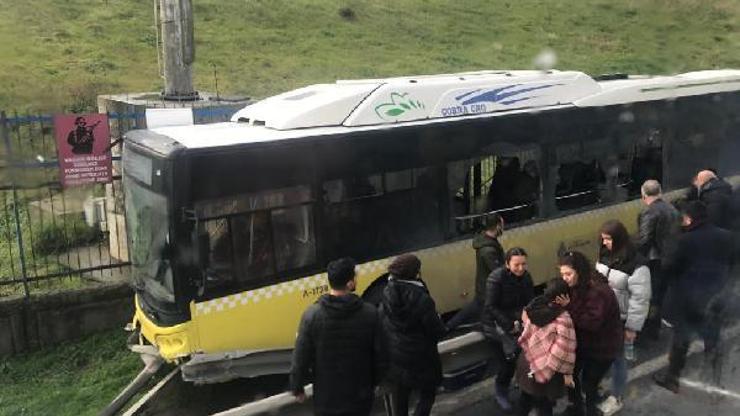 Sefaköyde İETT otobüsü kazası : 10 yaralı