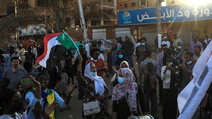 Sudandaki protestolarda can kaybı 74e yükseldi