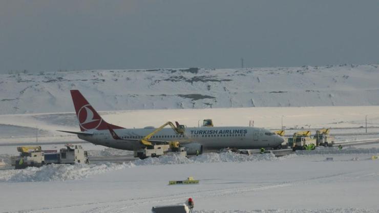İstanbul Havalimanında uçuşlar artarak devam ediyor