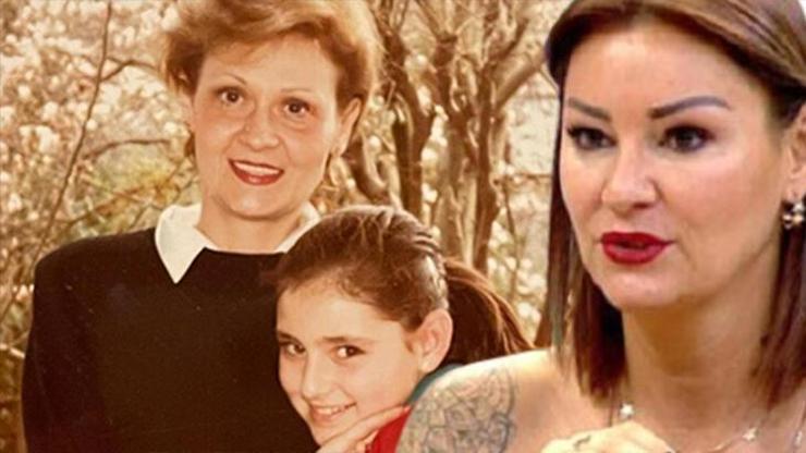 Pınar Altuğ annesiyle pozunu paylaştı