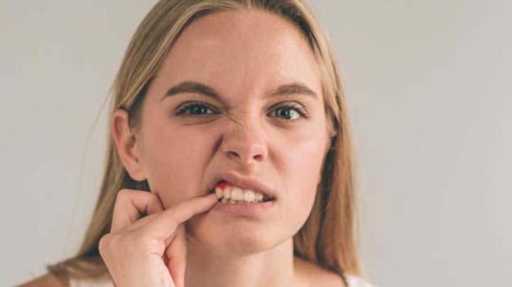 Covid ve diş eti hastalıkları arasındaki bağlantı ortaya çıktı Bu belirtilere dikkat