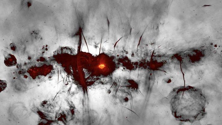 Astronomlar 3 yıl boyunca uğraştı... Samanyolu’nun merkezi görüntülendi