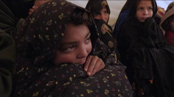 Afganistanda aileler temel ihtiyaçları için çocuklarını satıyor