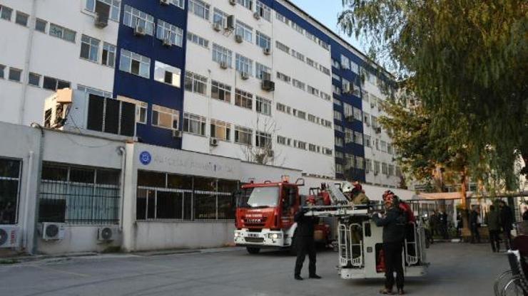 Ege Üniversitesi Hastanesinde çıkan yangında hastalar tahliye edildi