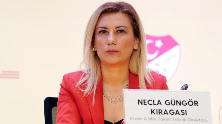 Necla Güngör Kıragası: Kadın futbolunun yıllar önce hayal ettiği durumu yaşıyor olmaktan mutluyuz