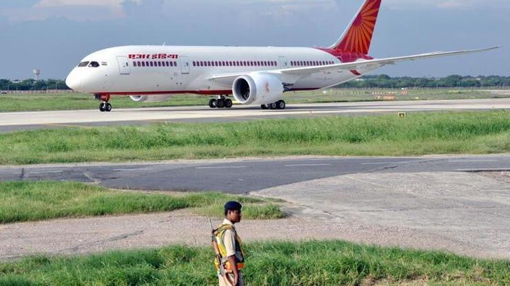 Hindistan, Ukrayna’daki vatandaşlarını özel uçakla tahliye ediyor