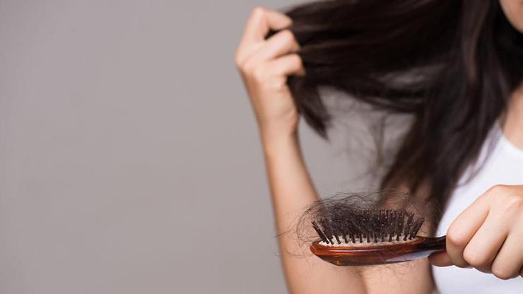 Saç dökülmesinin sebepleri nelerdir Tedavi edilebilir mi