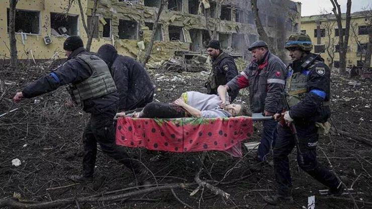 Rusların bombaladığı doğum hastanesinden yaralı kurtulmuştu... Hamile kadından acı haber geldi