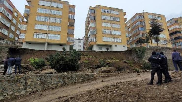 Trabzon’da heyelan: Sitenin istinat duvarı çöktü