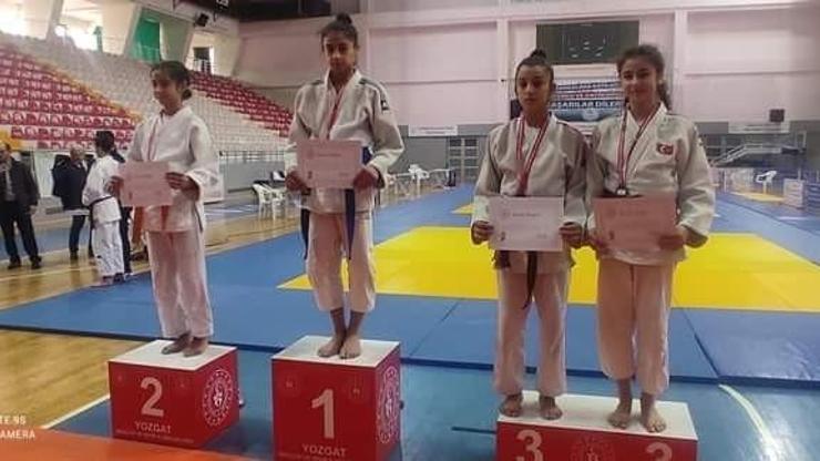 Hakkarili Rojda Türkiye şampiyonu oldu