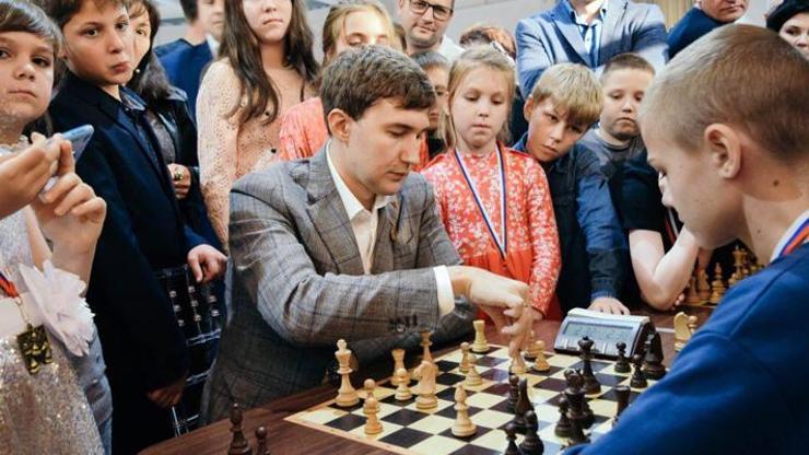 Rus satranç oyuncusu müsabakalardan men edildi