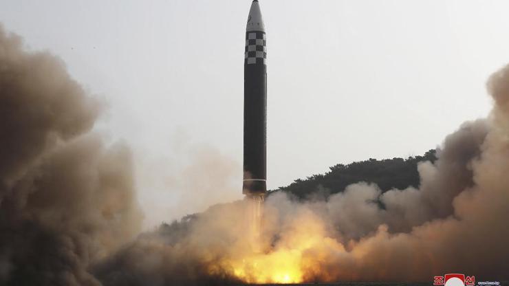 Kuzey Kore, kıtalar arası balistik füze denediğini doğruladı