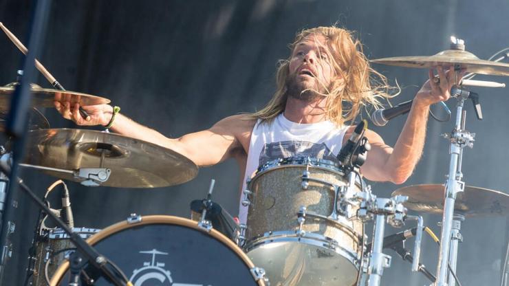 Müzik dünyası yasta... Foo Fightersın davulcusu Taylor Hawkins ölü bulundu