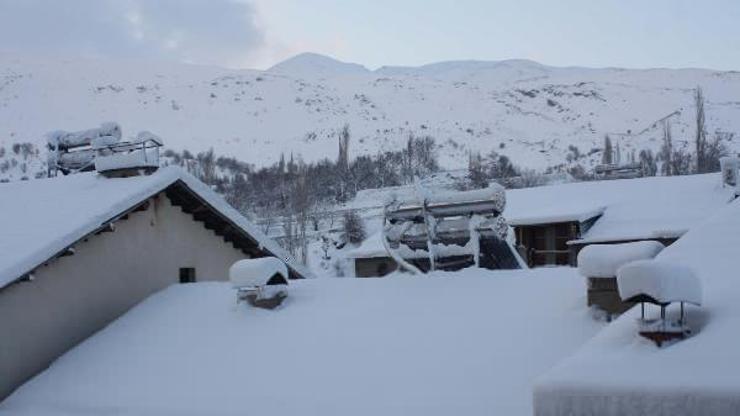 Adıyamanda, 20 köy yolu kardan ulaşıma kapandı