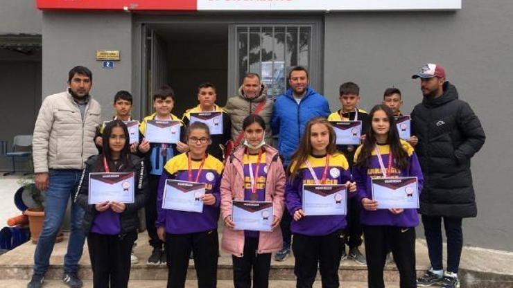 Elmalılı öğrenciler Antalyayı Türkiye şampiyonasında temsil edecek
