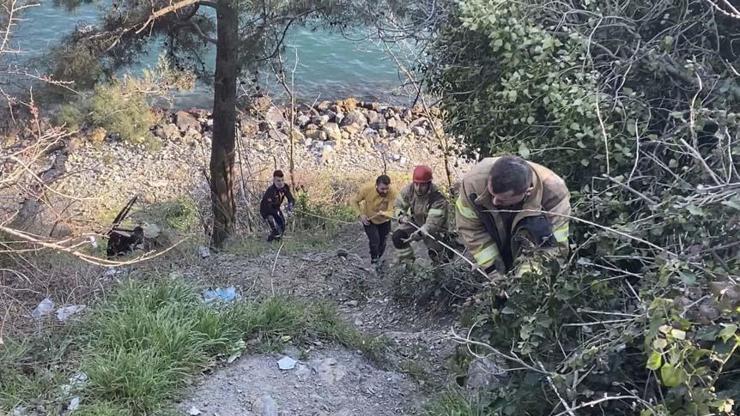 İstanbul Boğazı’nda hareketli anlar: Genci kurtarmak için zamanla mücadele