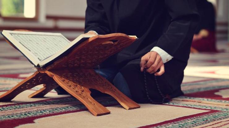 İlahiyat Mezunu Ne İş Yapar? İlahiyat Bölümü Çalışma Alanları...