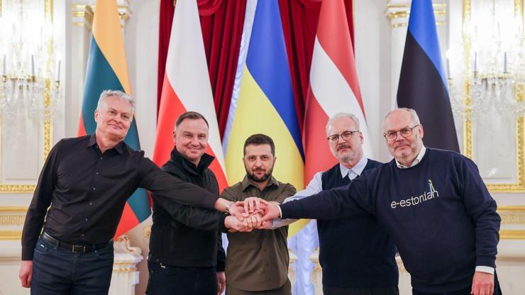 Ukrayna, Polonya, Estonya, Letonya ve Litvanya’dan Rusya’ya karşı “birlik” mesajı