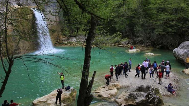 Karadeniz’in saklı cenneti Ilıca Şelalesi’ne ziyaretçi akını