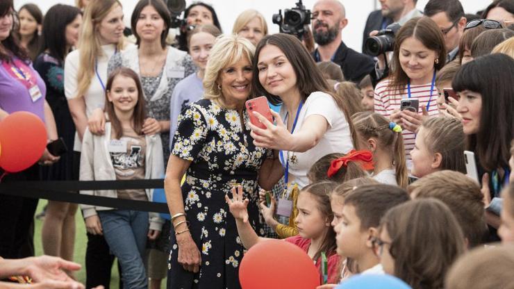 Jill Biden, Romanya’da Ukraynalı sığınmacılarla görüştü