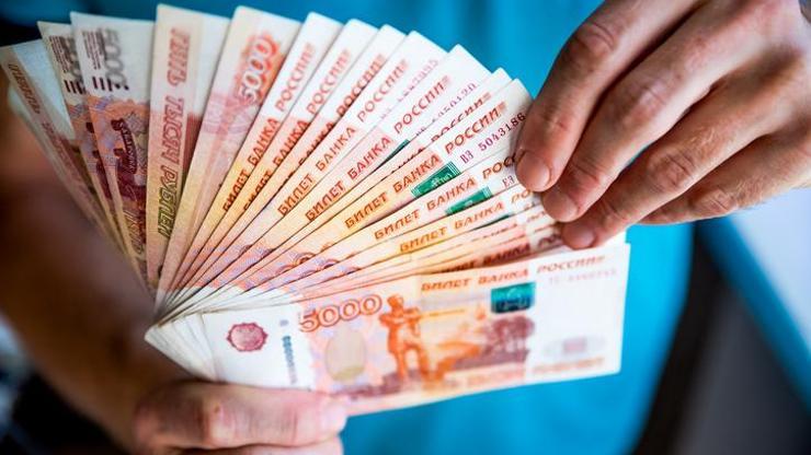 Rus rublesi yükselişini sürdürüyor... 5 yıl sonra bir ilk