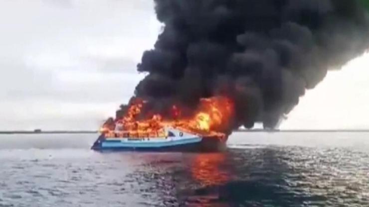 Filipinlerde feribotta yangın: 7 ölü, 23 yaralı
