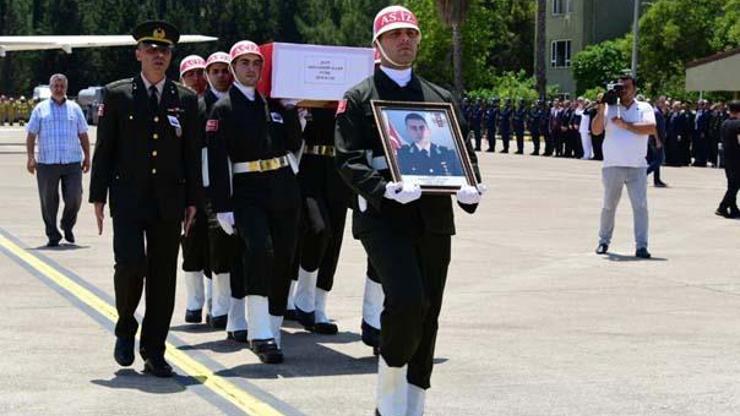 Şehit Piyade Teğmen Gülerin cenazesi memleketi Antalyada