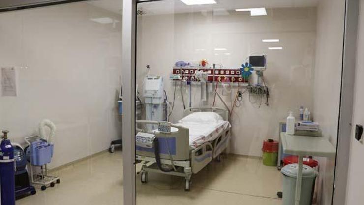 Türkiyenin ilk karantina ve pandemi hastanesinde Covid-19 alanları kapatıldı