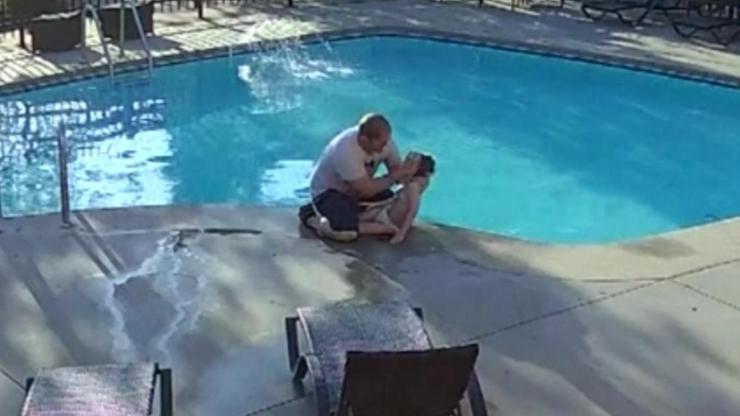 4 yaşındaki çocuğu boğulmaktan kurtardı