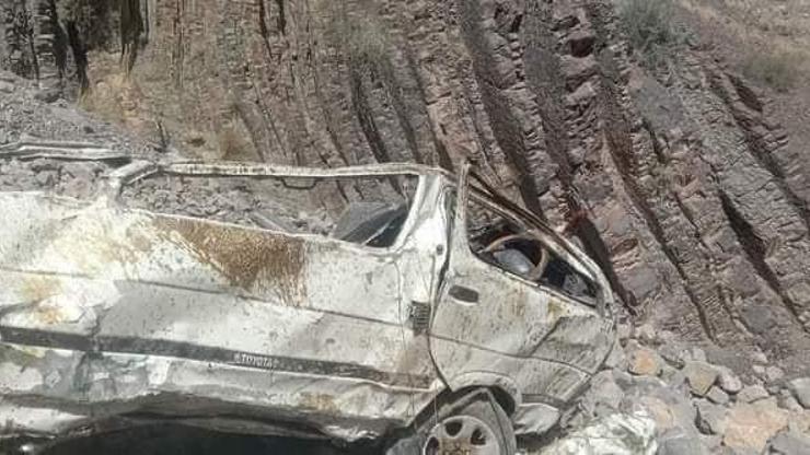 Pakistanda minibüs vadiye düştü: 18 ölü, 4 yaralı