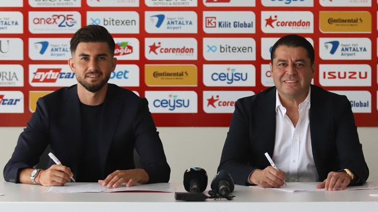Son dakika... Soner Aydoğdu Antalyasporla sözleşme imzaladı