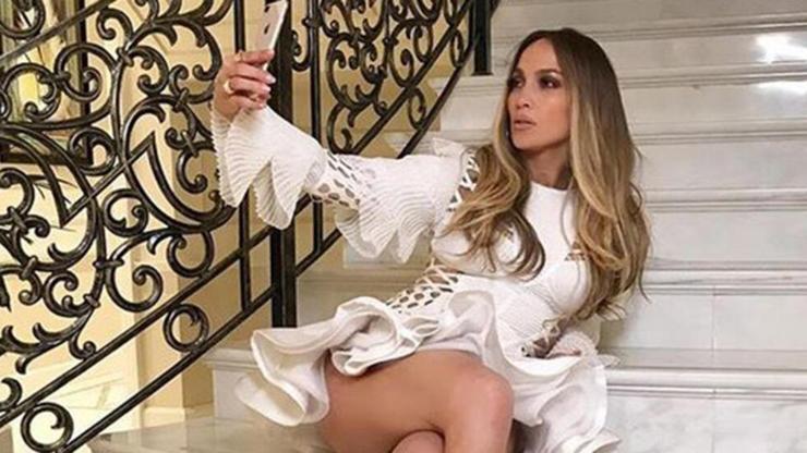 Jennifer Lopez kıvrımlı vücuduyla geçmişte alay konusu olduğunu açıkladı