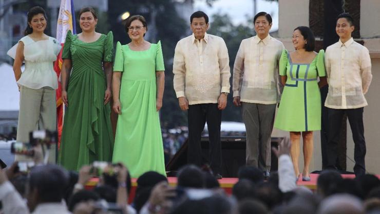 Filipinler lideri Dutertenin kızı, ülkenin yeni başkan yardımcısı oldu