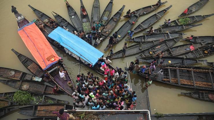 Bangladeş ve Hindistanda sel felaketi: En az 59 kişi hayatını kaybetti