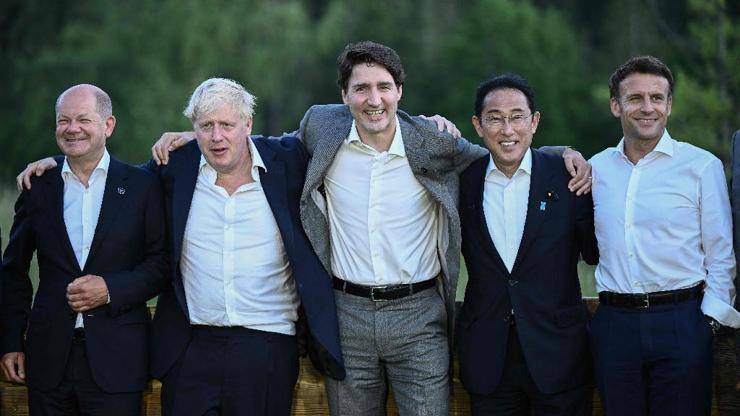 G7 liderleri Putinle dalga geçti İşte zirveye damga vuran o sözler