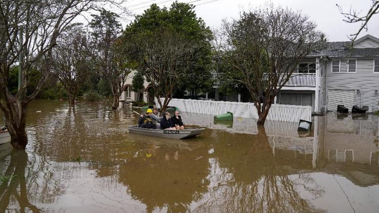 Avustralyada sel felaketi: 50 bin kişi tahliye ediliyor