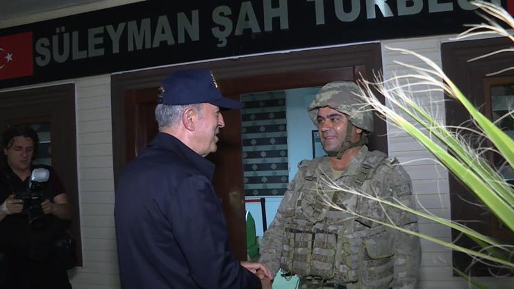 Bakan Akar ve TSK Komuta Kademesi, Süleyman Şah Türbesini ziyaret etti