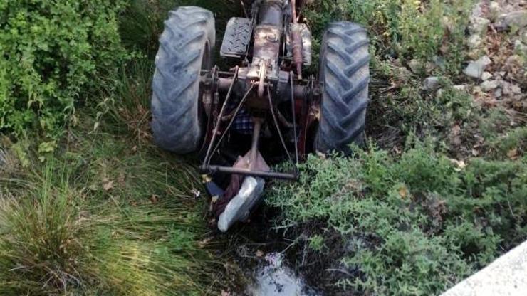 Çanakkalede dere yatağına devrilen traktörün sürücüsü öldü