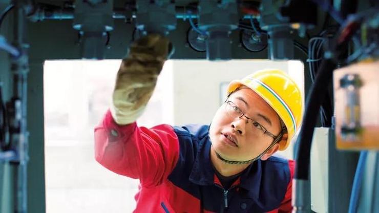 Çin Caixin imalat PMI verisi üç aydan sonra ilk daralmayı kaydetti